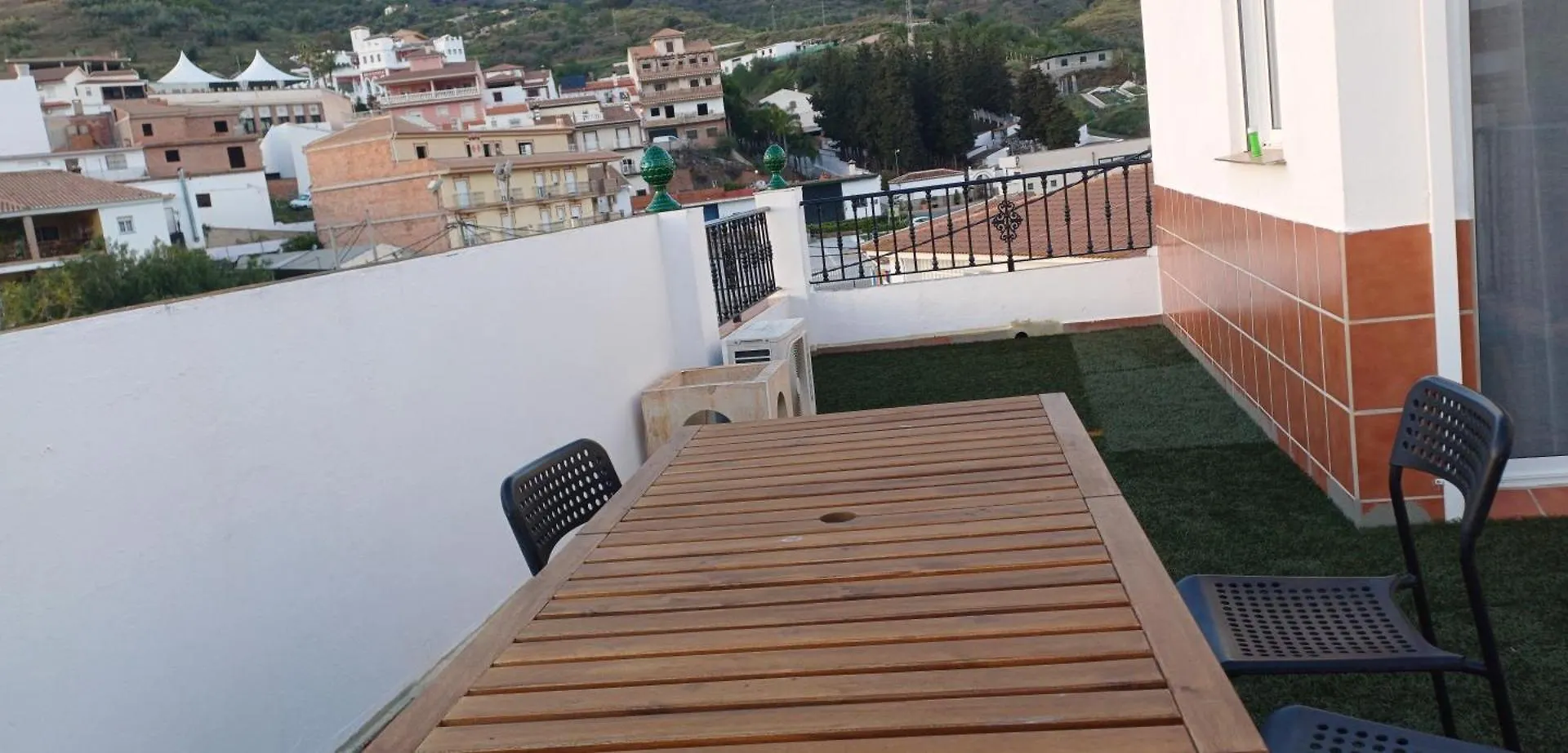 Piso Con Gran Terraza En Malaga Arenas Apartment 0*, Arenas (Malaga)