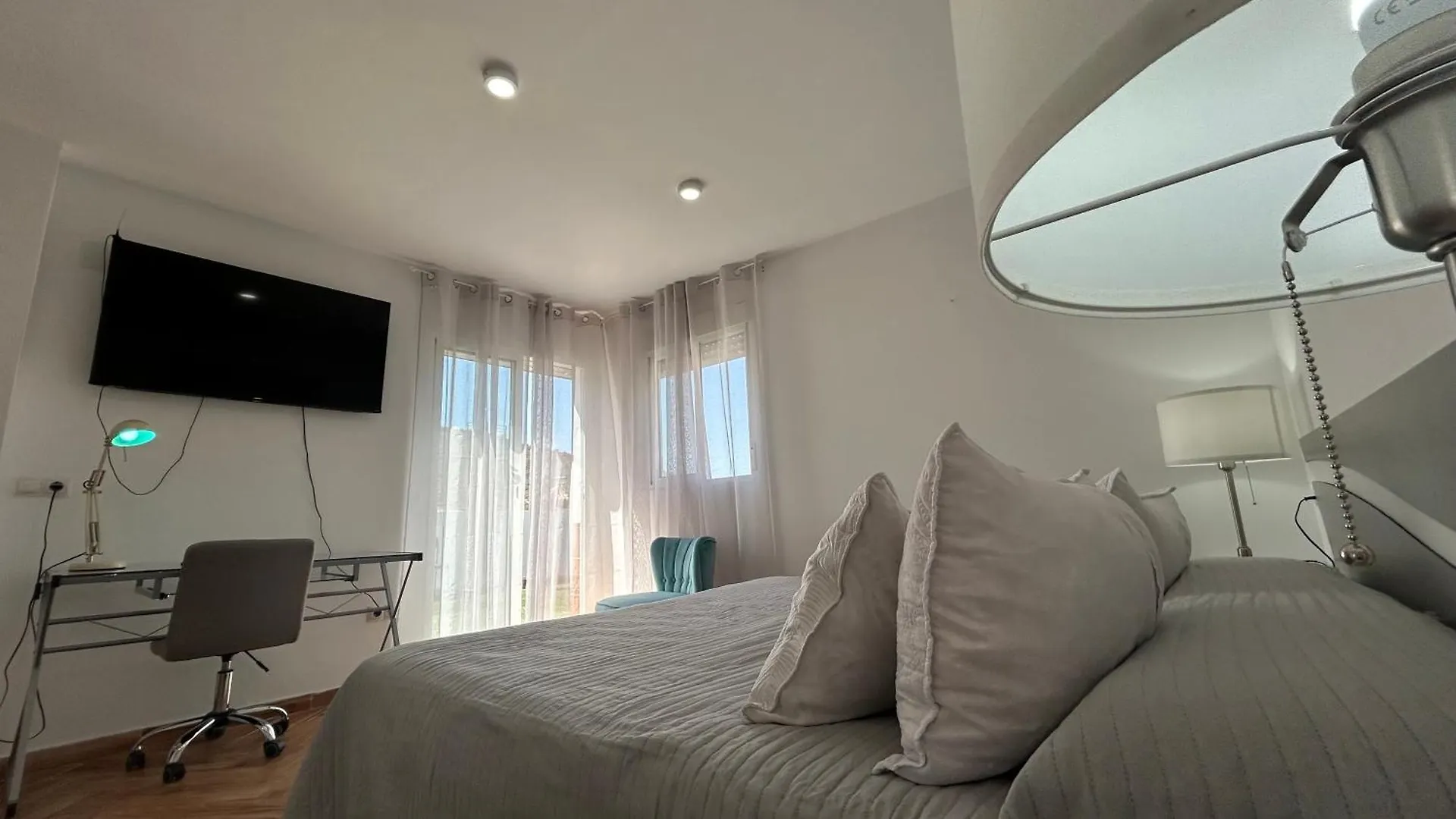 شقة Piso Con Gran Terraza En Malaga Arenas  أريناس