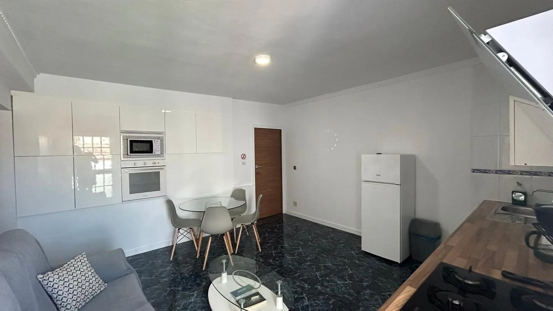 شقة Piso Con Gran Terraza En Malaga Arenas 0*, أريناس إسبانيا